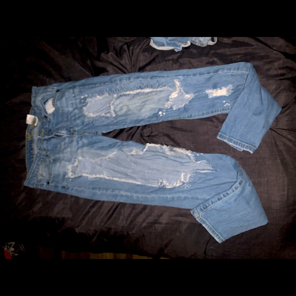 Ripped skinny jeans